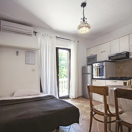 Apartments Petrcane Welcome Room photo