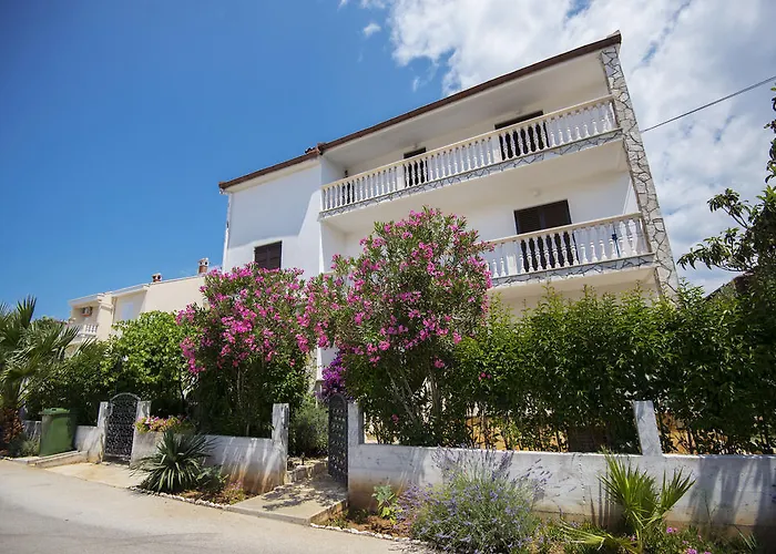 Apartments Petrcane Welcome